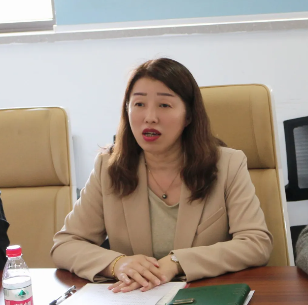 �����W(xu��)���ɽ�^(q��)ί���깤��ί�T��(hu��)2024�깤����(hu��)�h�ߡ������x����(hu��)������(d��ng)�xʽ���_��(ji��)�ܿՉ��C(j��)�e��